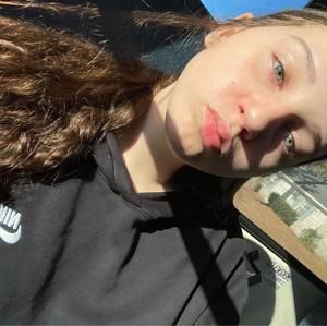 Meet your Posher, Sierra